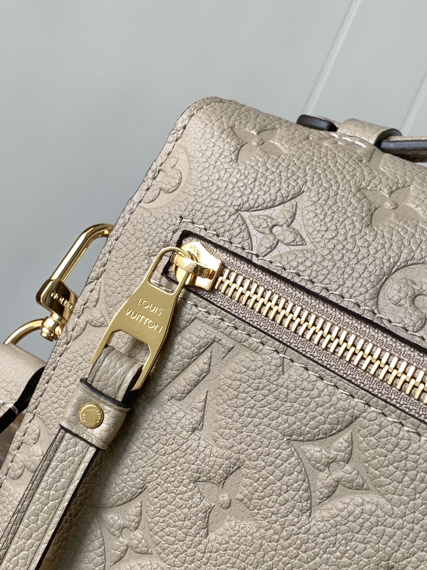 Louis Vuitton Pochette Métis