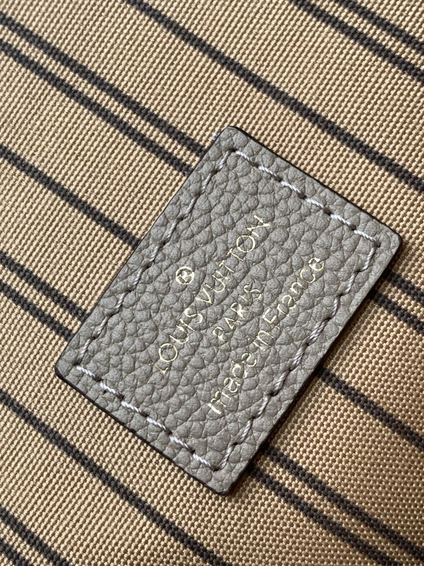 Louis Vuitton Pochette Métis