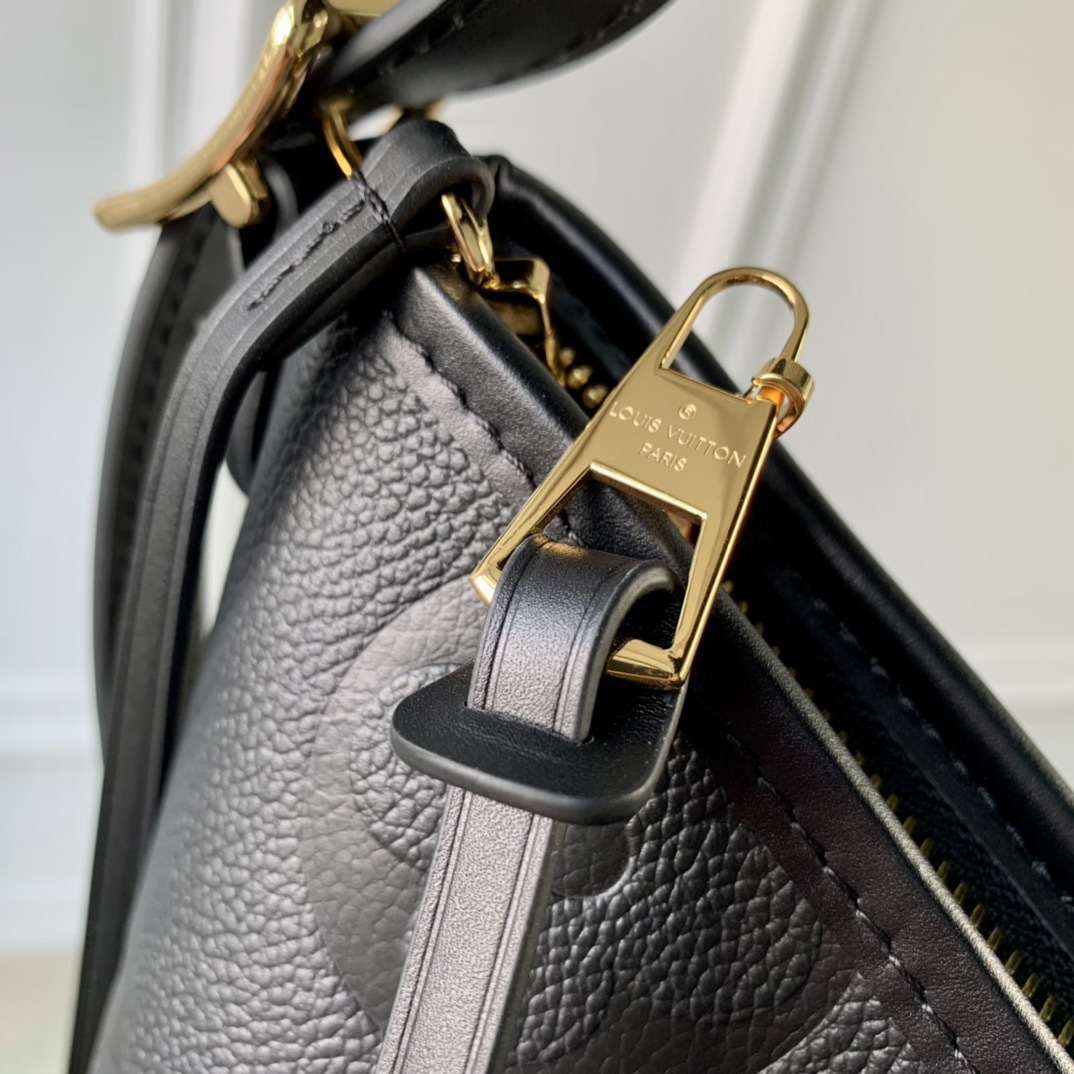 Louis Vuitton CarryAll PM