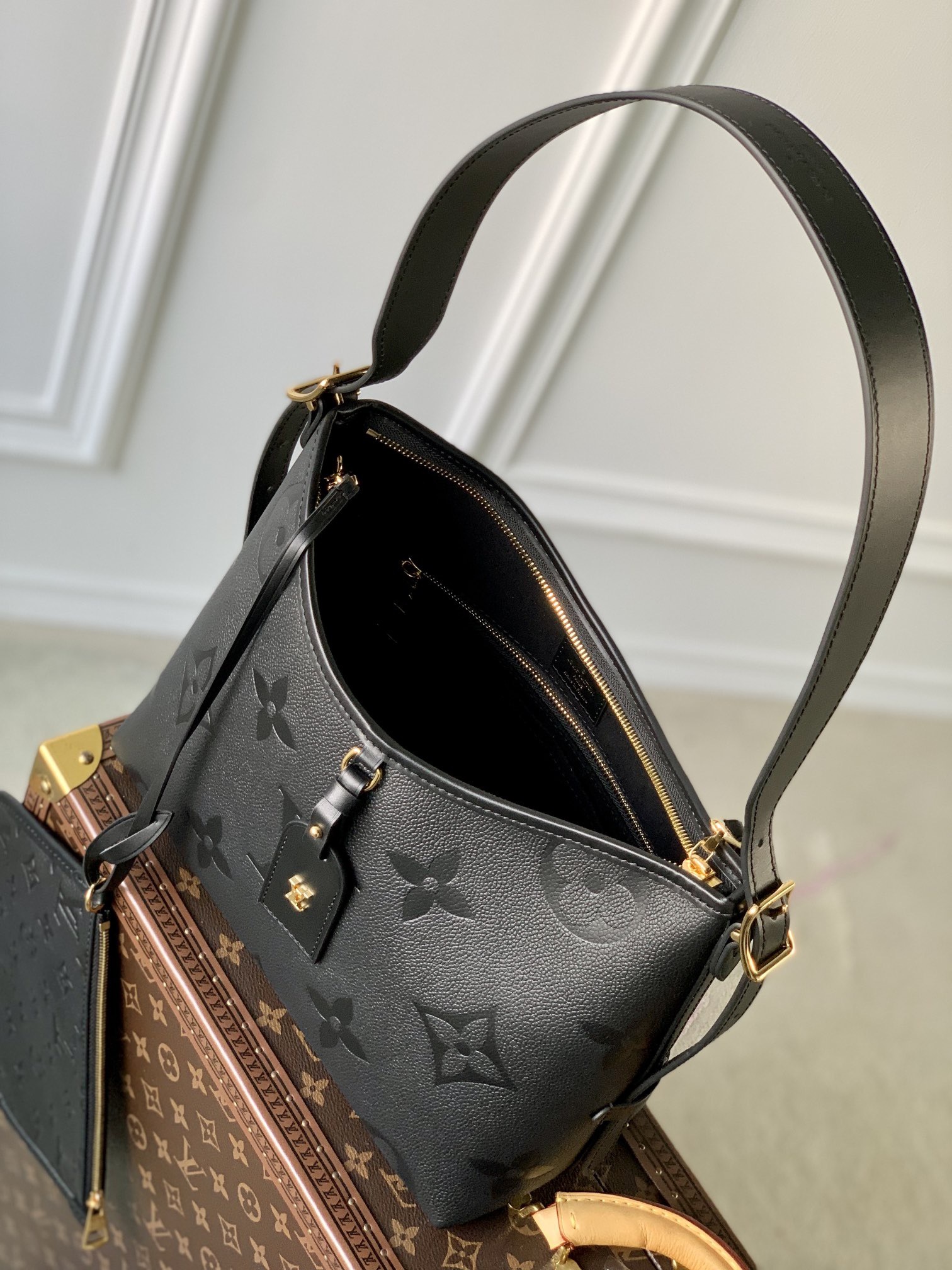 Louis Vuitton CarryAll PM