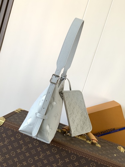 Louis Vuitton CarryAll PM