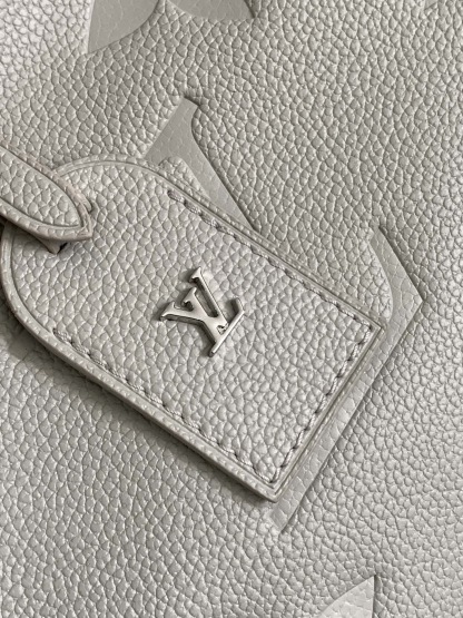 Louis Vuitton CarryAll PM