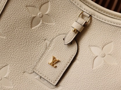Louis Vuitton CarryAll PM