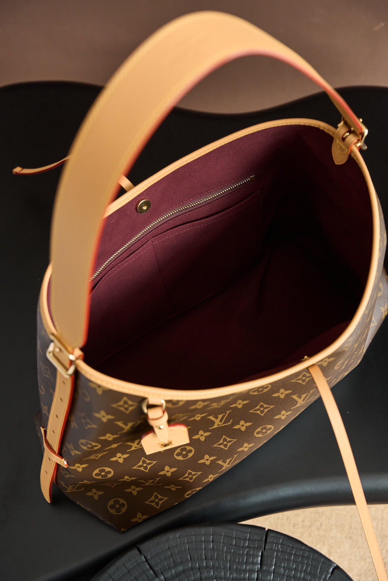 Louis Vuitton CarryAll MM