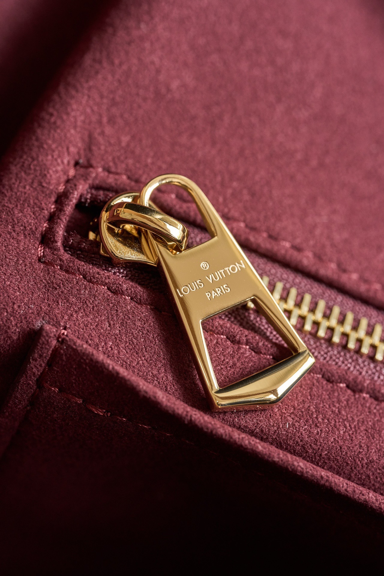 Louis Vuitton CarryAll MM
