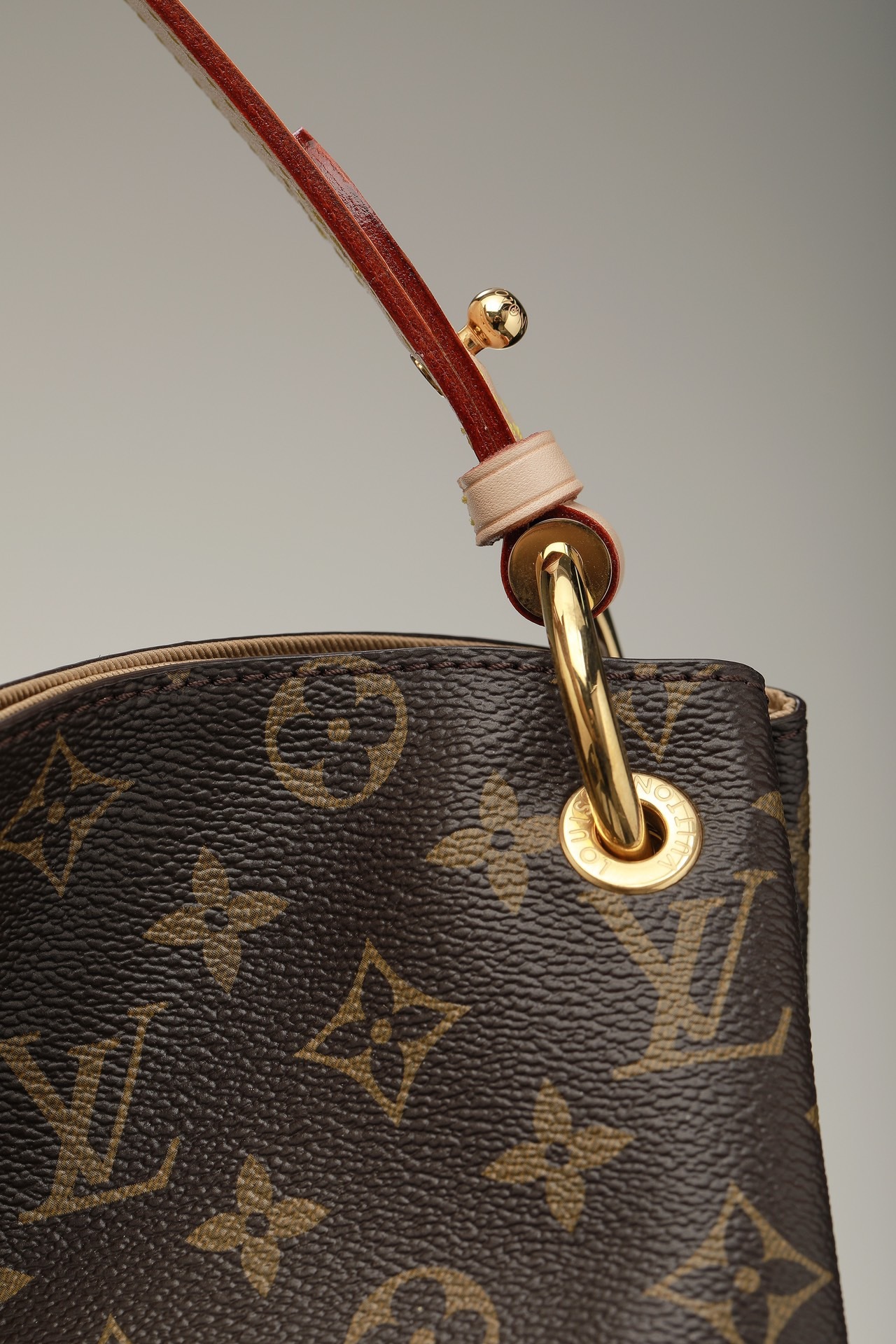 Louis Vuitton Graceful PM