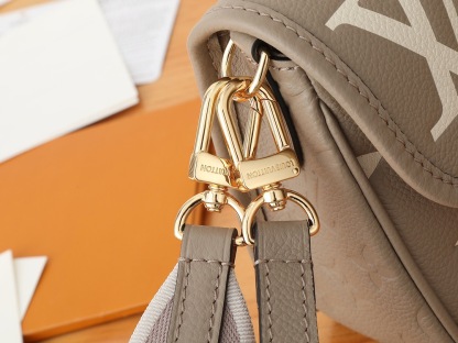 Louis Vuitton Diane