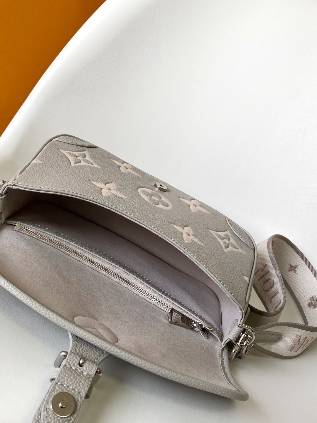 Louis Vuitton Diane