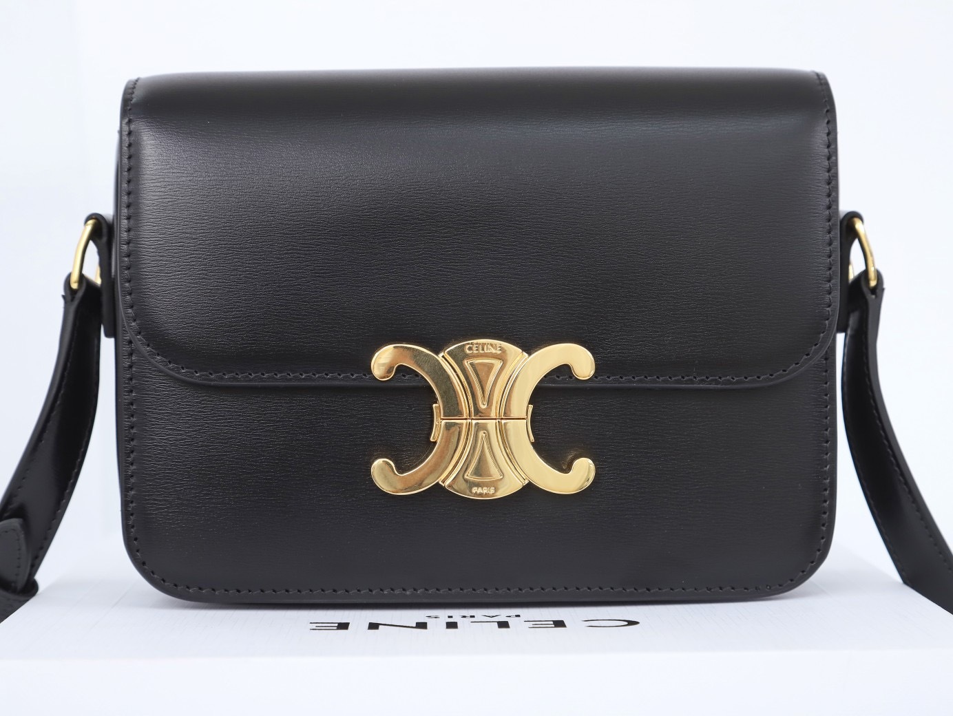 CELINE CLASSIQUE TRIOMPHE BAG IN SHINY CALFSKIN
