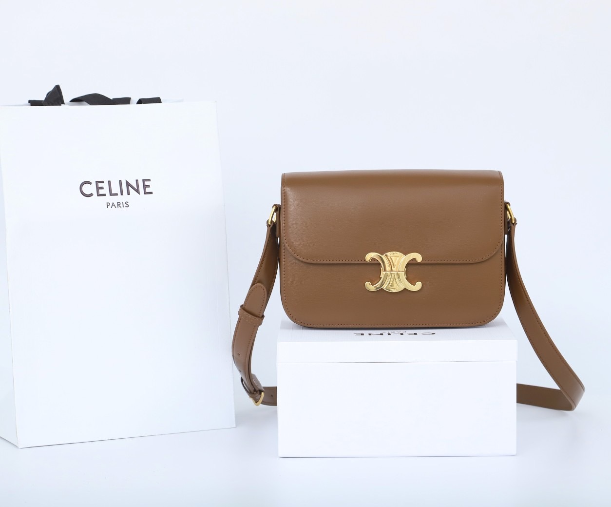 CELINE CLASSIQUE TRIOMPHE BAG IN SHINY CALFSKIN