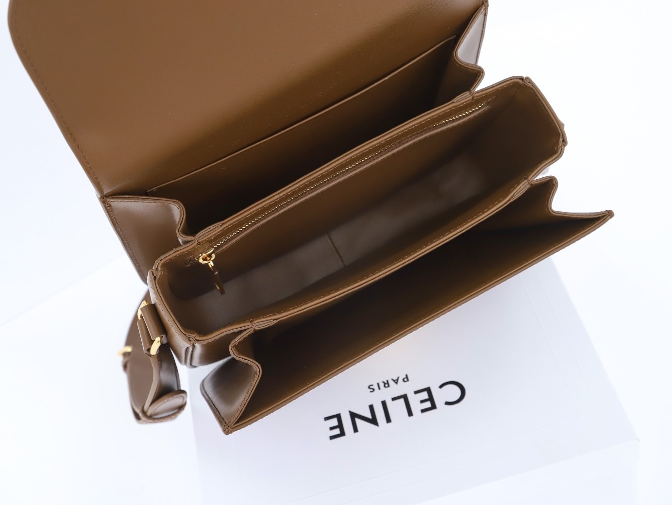 CELINE CLASSIQUE TRIOMPHE BAG IN SHINY CALFSKIN