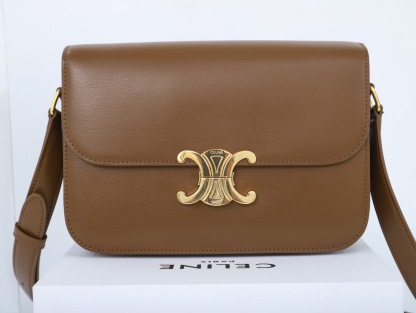 CELINE CLASSIQUE TRIOMPHE BAG IN SHINY CALFSKIN
