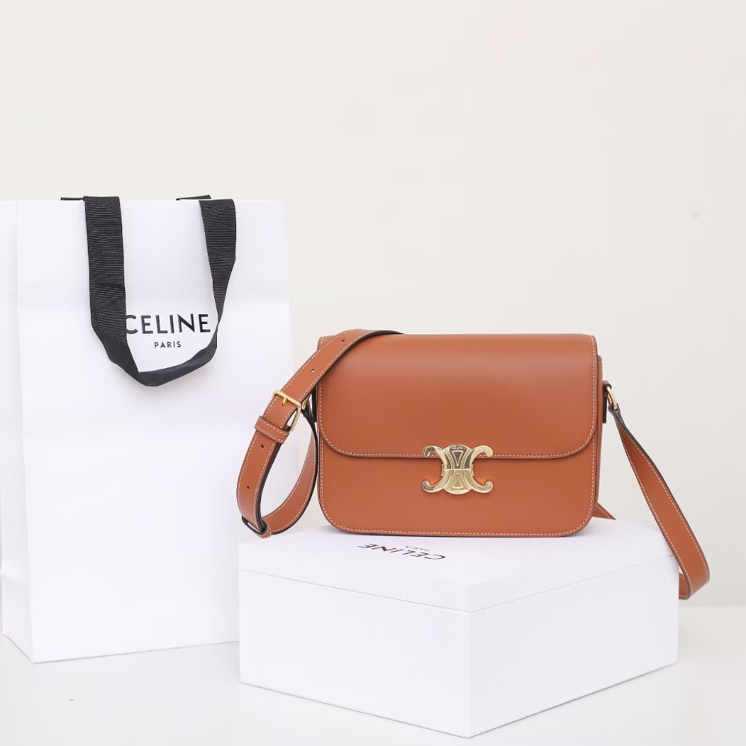 CELINE CLASSIQUE TRIOMPHE BAG IN SHINY CALFSKIN