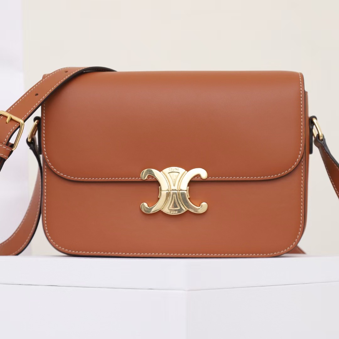 CELINE CLASSIQUE TRIOMPHE BAG IN SHINY CALFSKIN