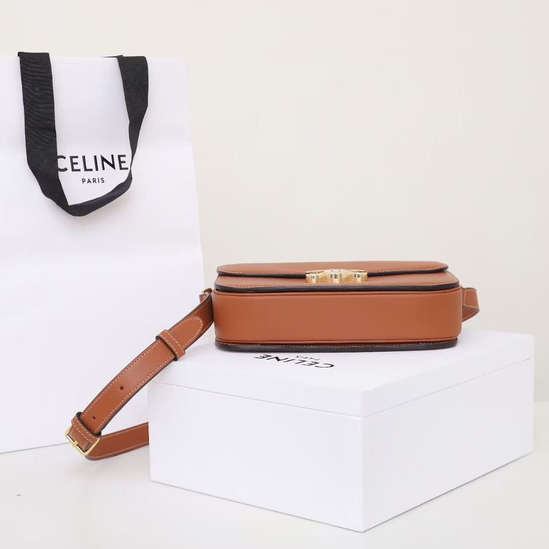 CELINE CLASSIQUE TRIOMPHE BAG IN SHINY CALFSKIN