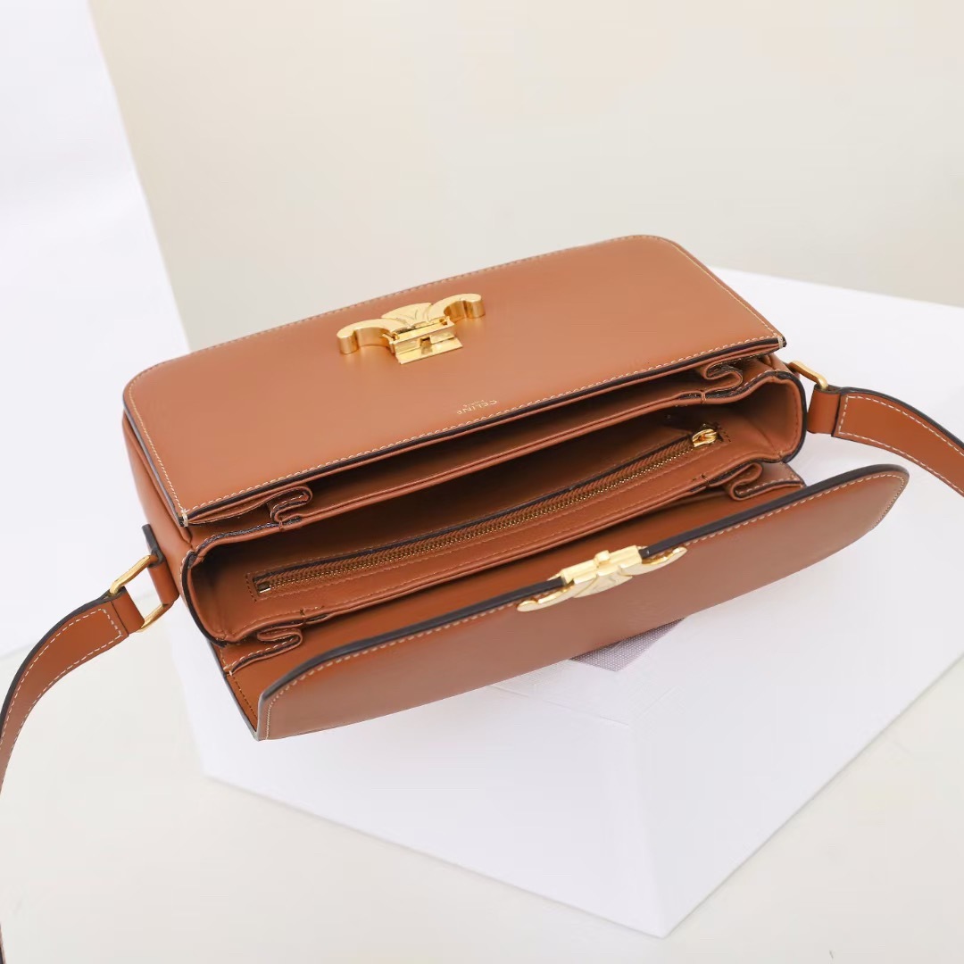 CELINE CLASSIQUE TRIOMPHE BAG IN SHINY CALFSKIN
