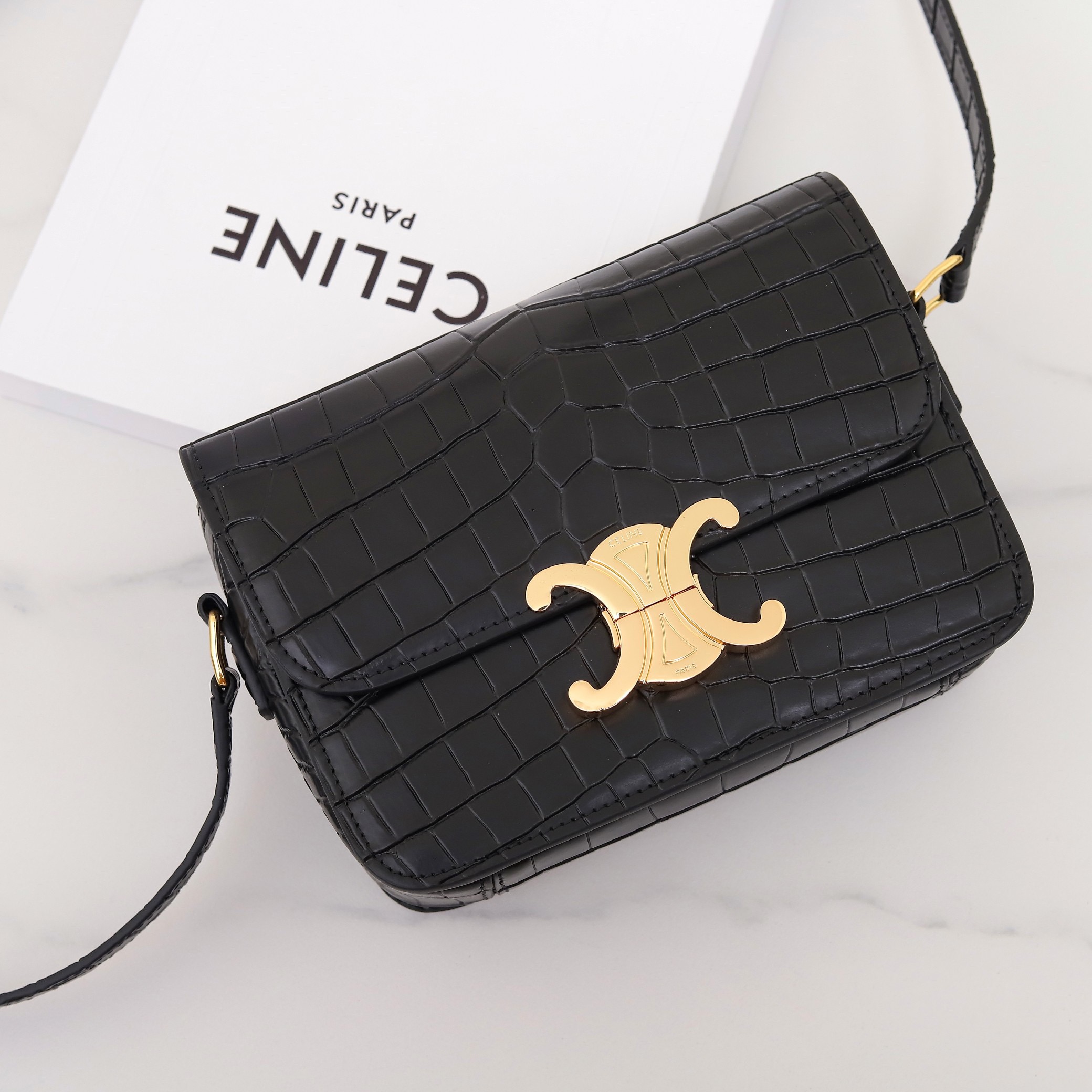 CELINE CLASSIQUE TRIOMPHE BAG IN Niloticus Crocodile