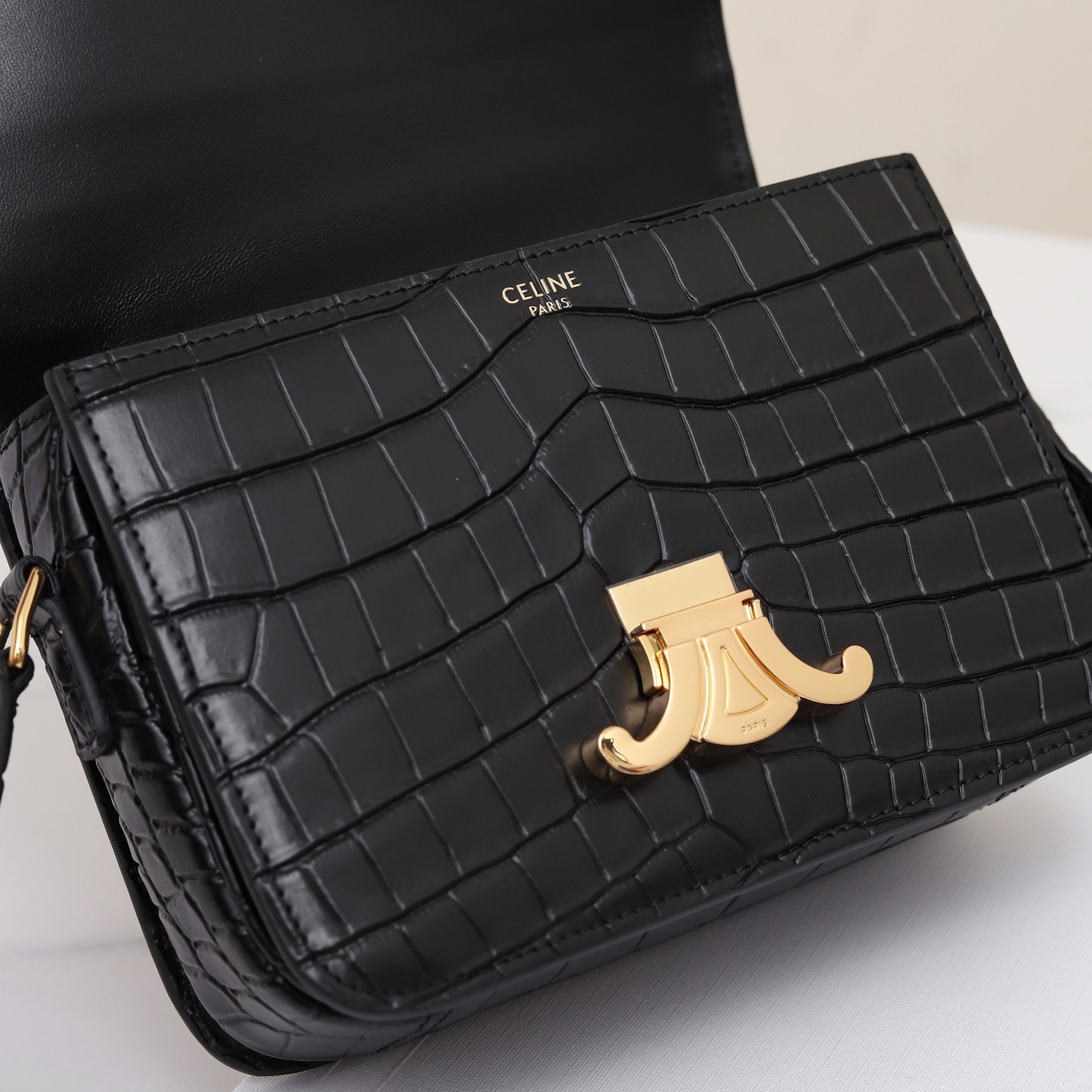CELINE CLASSIQUE TRIOMPHE BAG IN Niloticus Crocodile