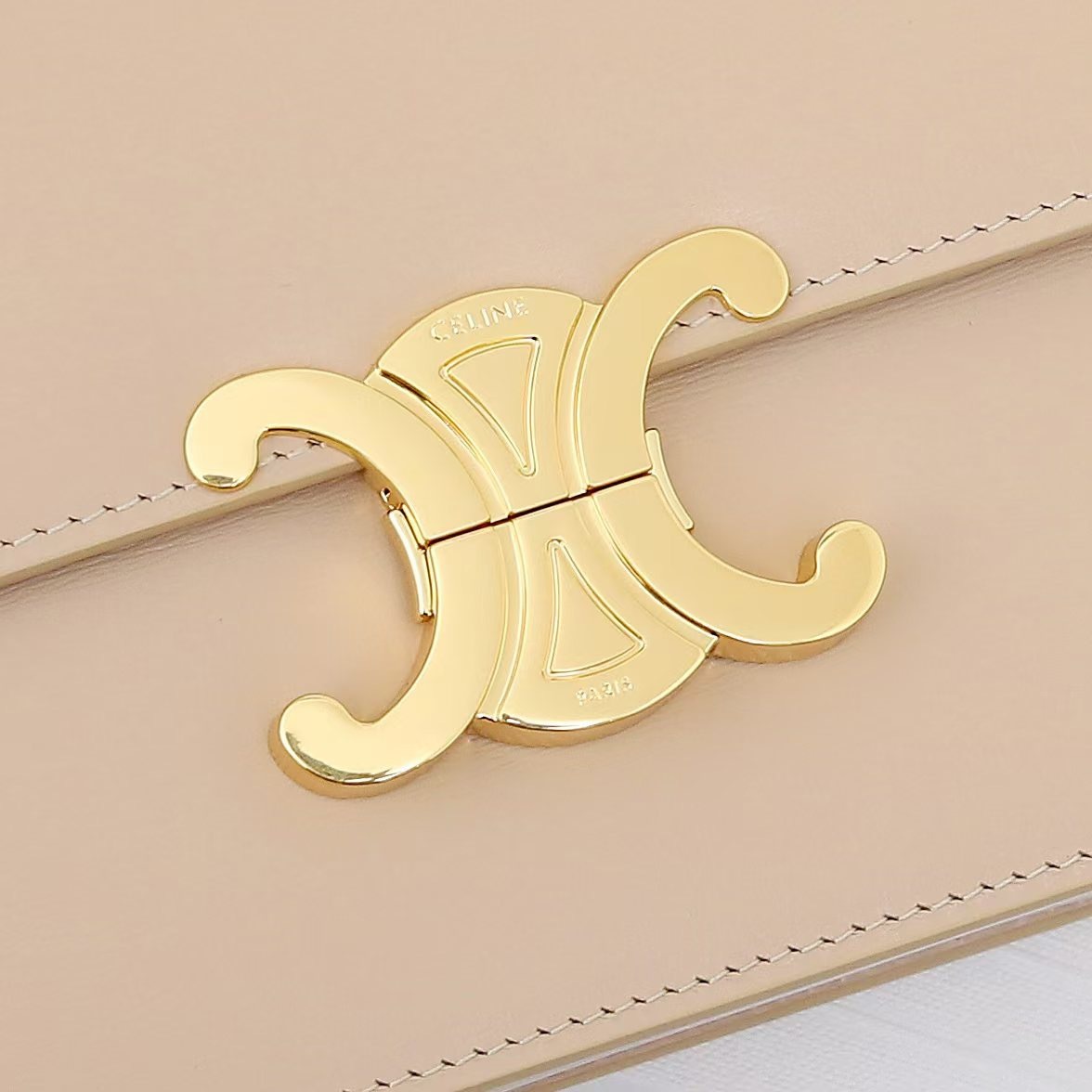 CELINE TEEN TRIOMPHE BAG IN SHINY CALFSKIN