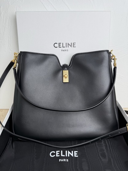 MEDIUM CAMILLE 16 SOFT BAG IN SMOOTH CALFSKIN