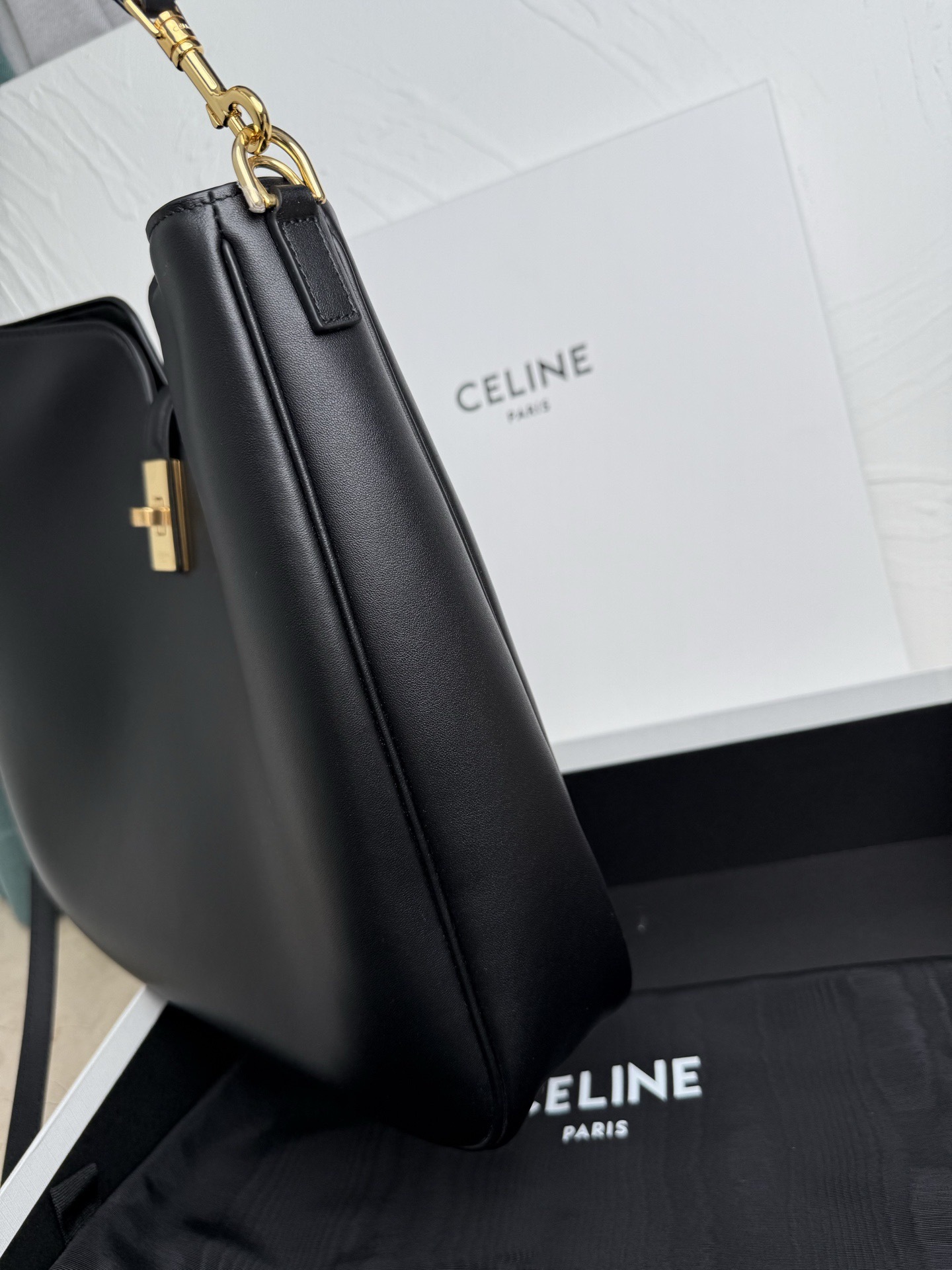 MEDIUM CAMILLE 16 SOFT BAG IN SMOOTH CALFSKIN