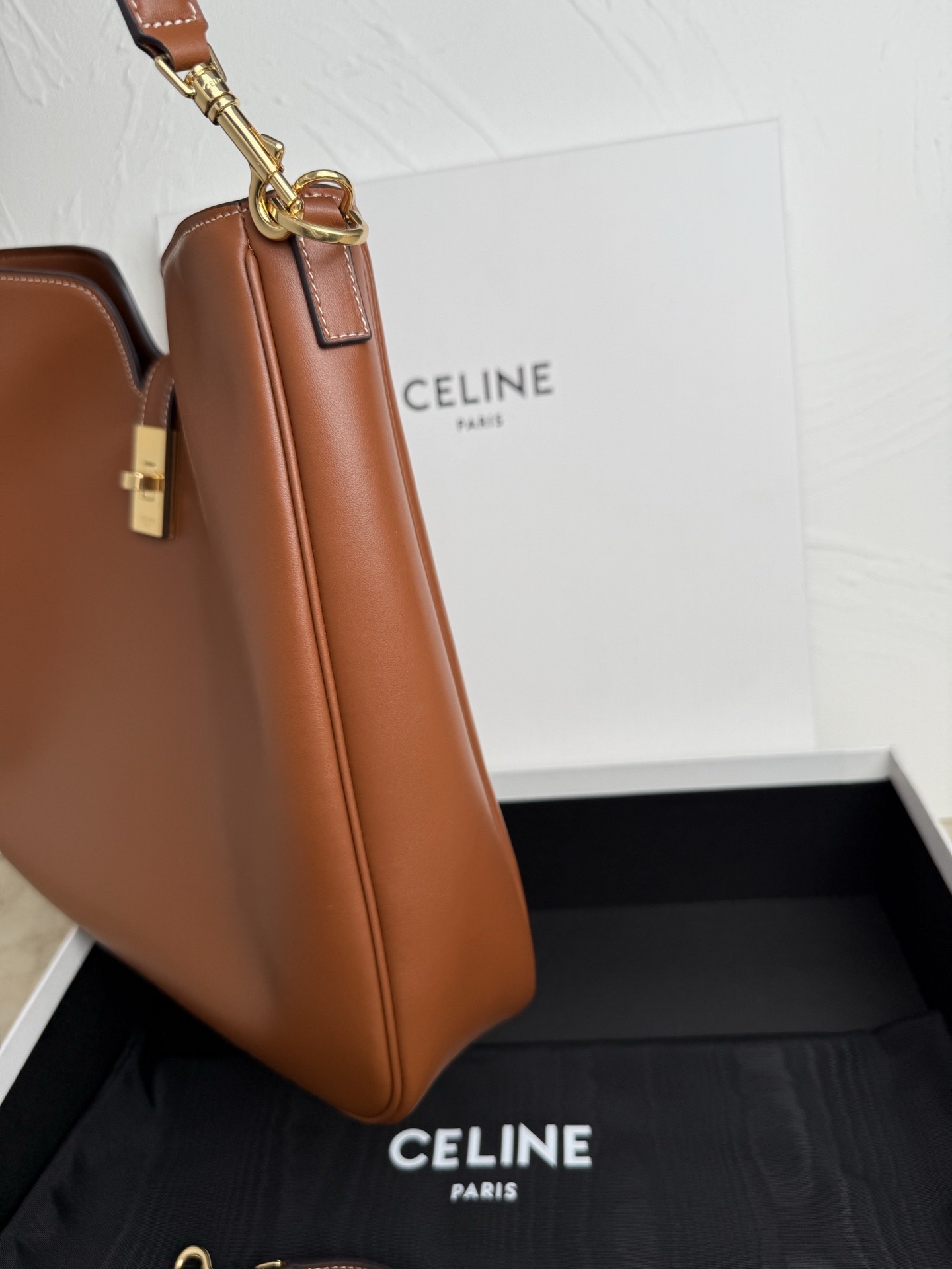 MEDIUM CAMILLE 16 SOFT BAG IN SMOOTH CALFSKIN