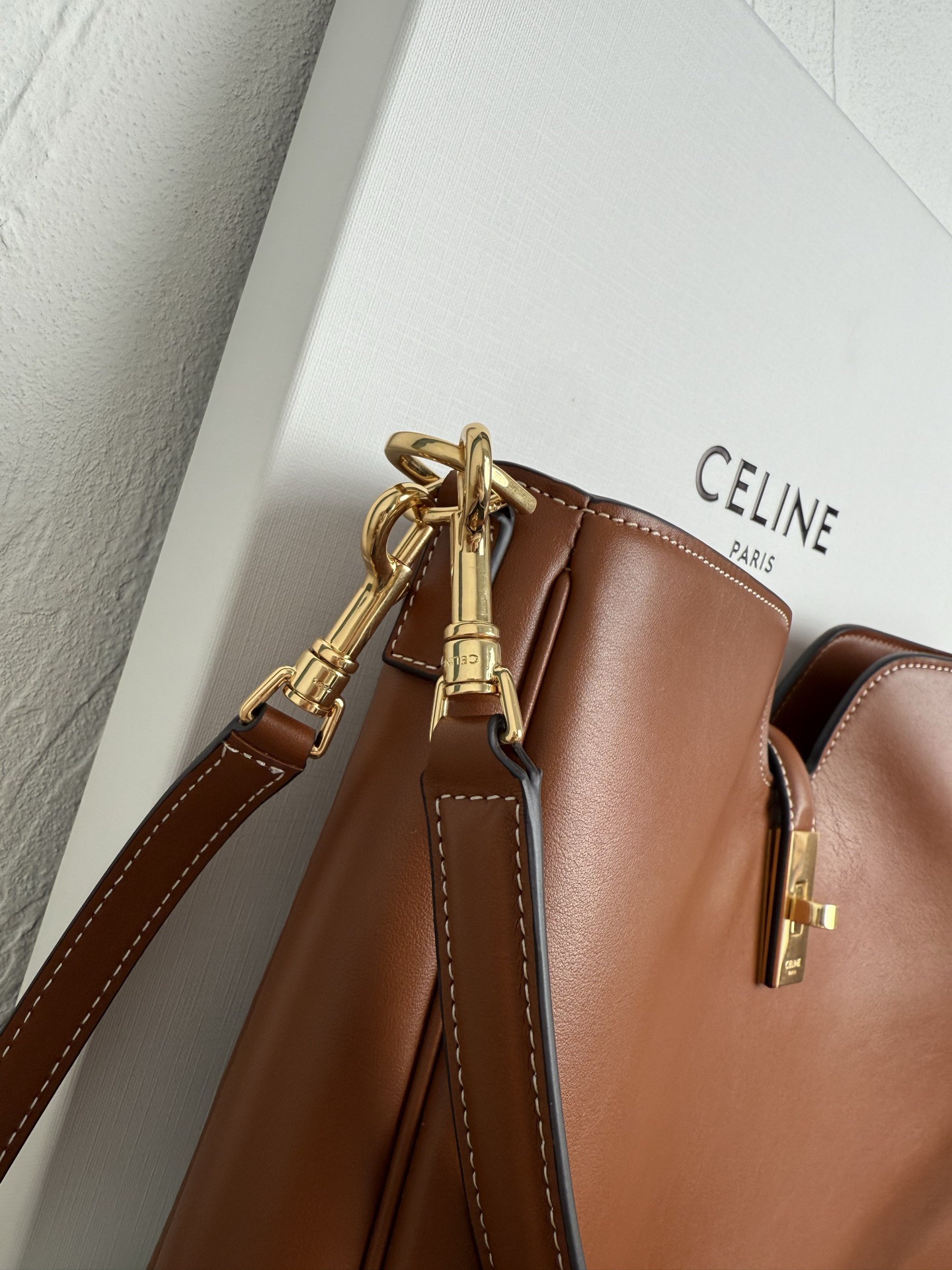 MEDIUM CAMILLE 16 SOFT BAG IN SMOOTH CALFSKIN