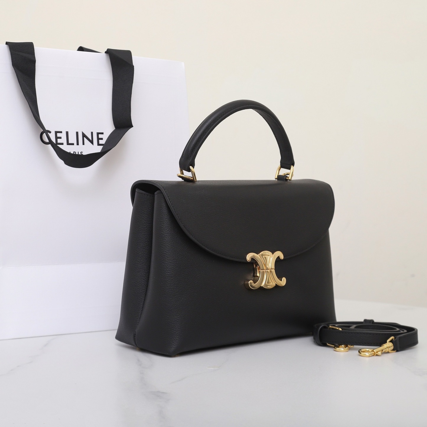 MEDIUM NINO BAG IN SUPPLE GRAINED CALFSKIN