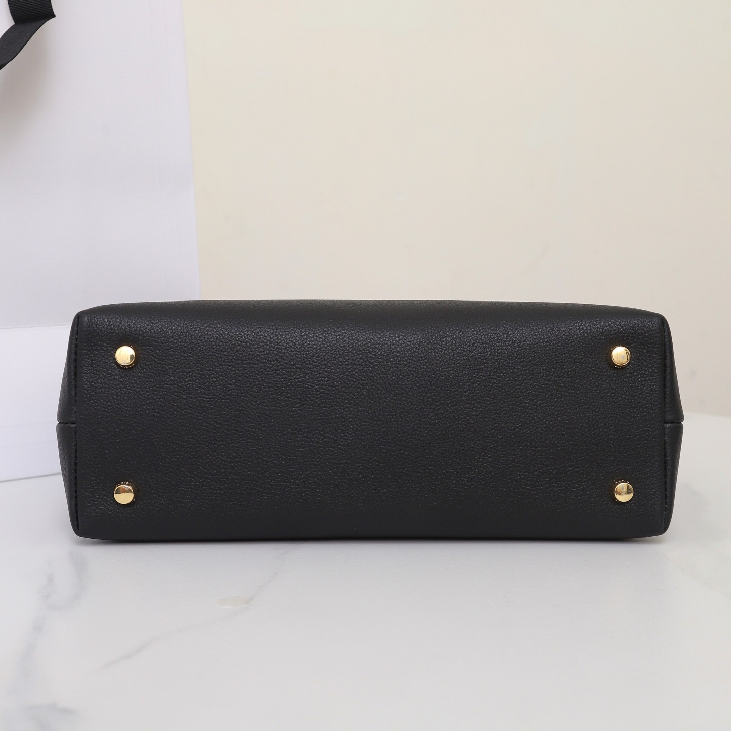 MEDIUM NINO BAG IN SUPPLE GRAINED CALFSKIN