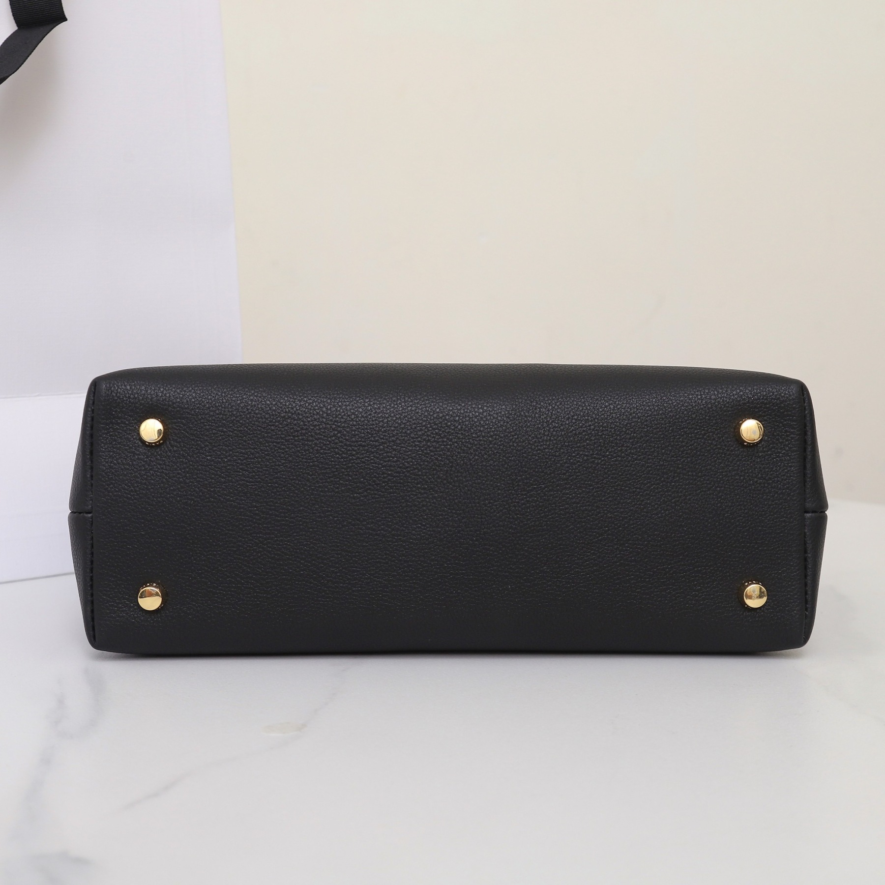 MEDIUM NINO BAG IN SUPPLE GRAINED CALFSKIN