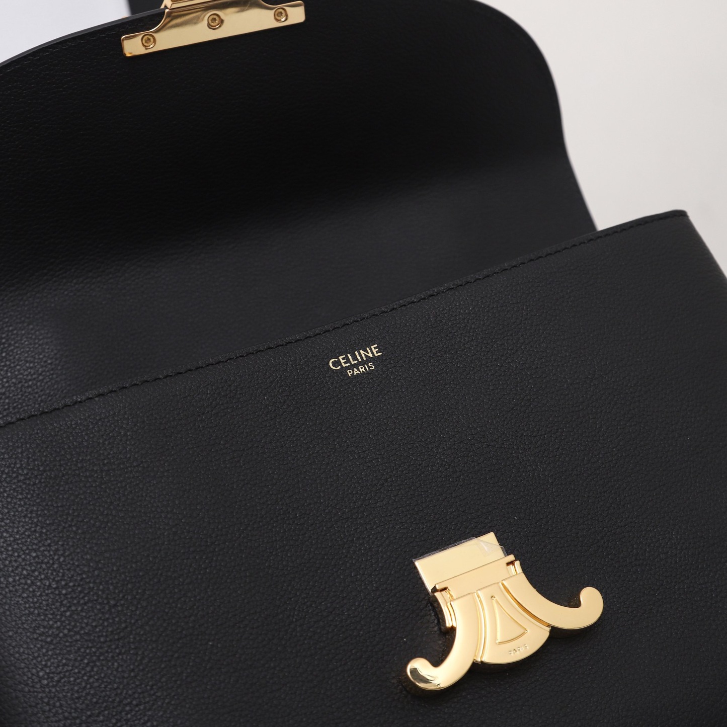 MEDIUM NINO BAG IN SUPPLE GRAINED CALFSKIN