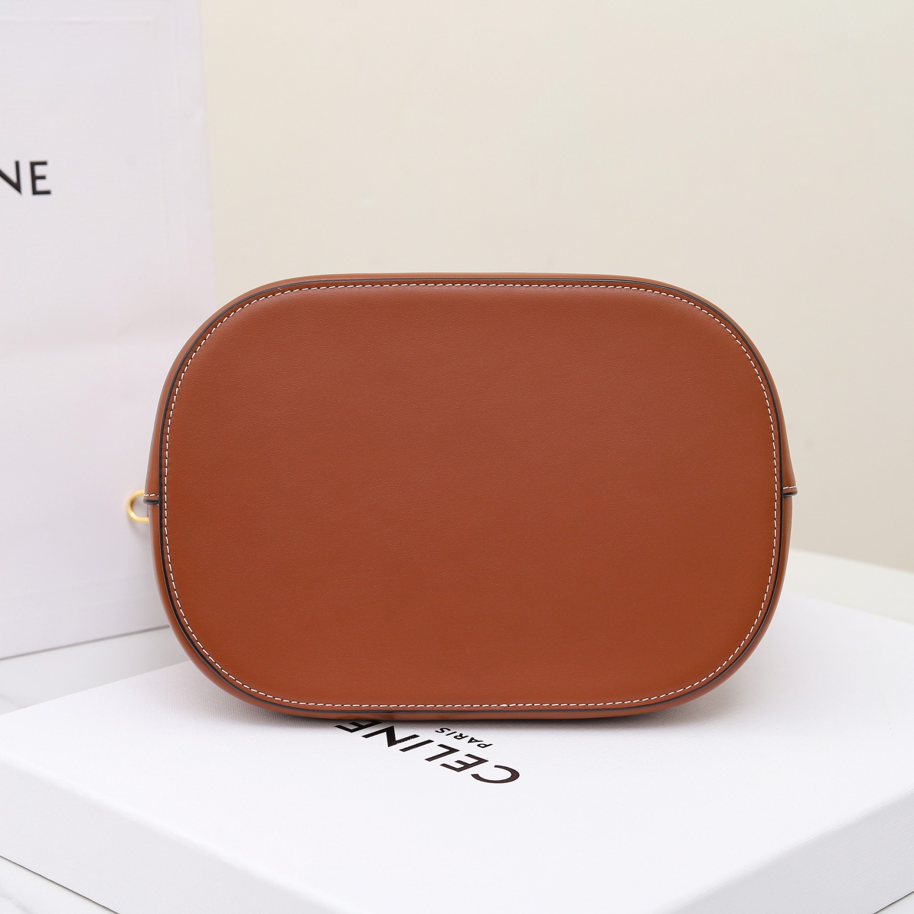 MEDIUM BUCKET LOUISE IN SMOOTH CALFSKIN