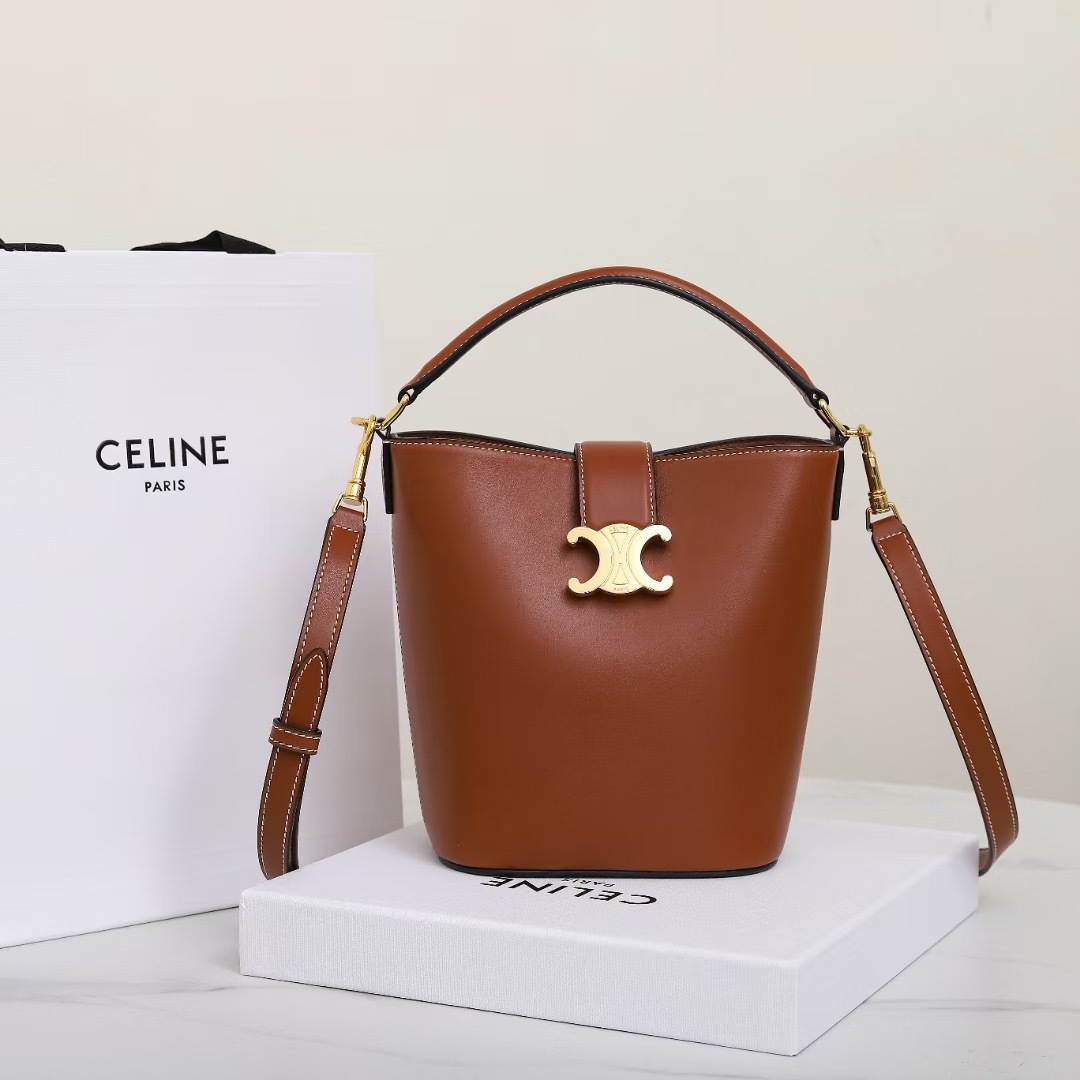 CELINE SMALL BUCKET LOUISE IN SMOOTH CALFSKIN