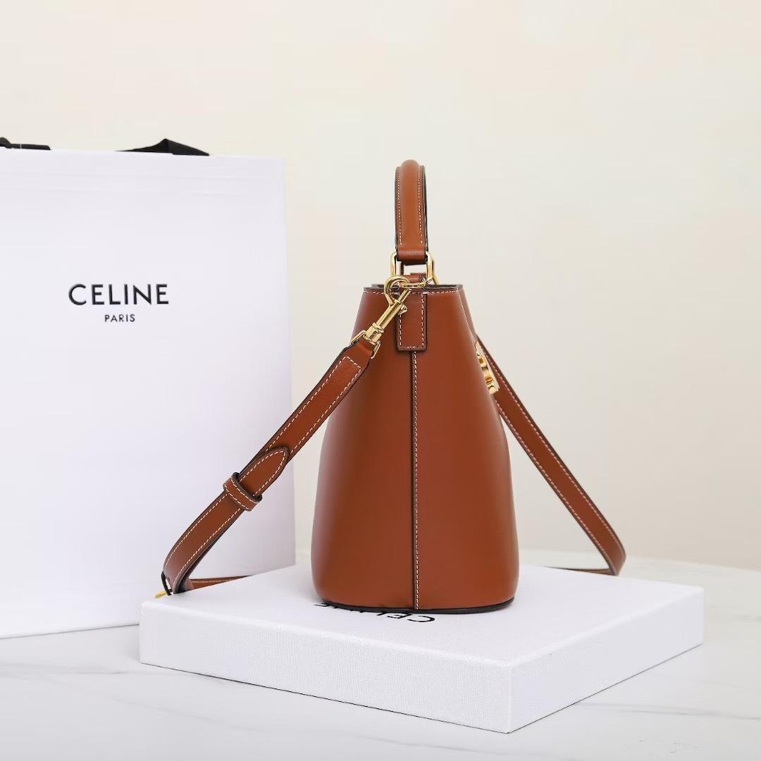 CELINE SMALL BUCKET LOUISE IN SMOOTH CALFSKIN