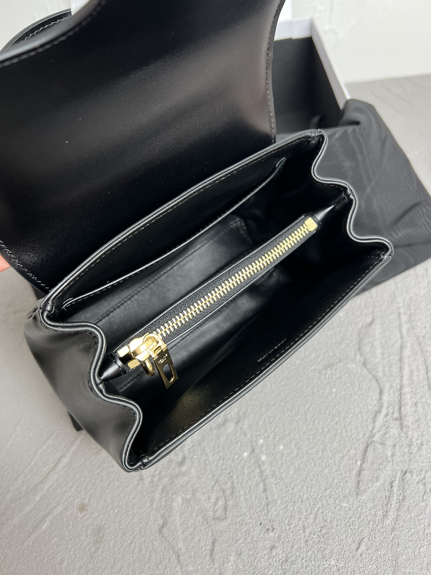 MINI 16 IN SATINATED CALFSKIN