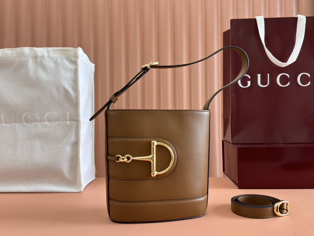 GUCCI 73 MINI BUCKET BAG