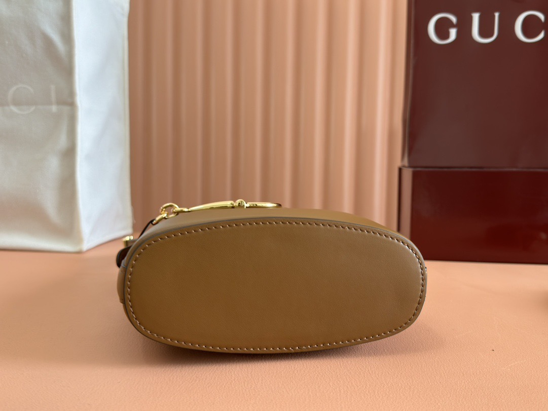 GUCCI 73 MINI BUCKET BAG
