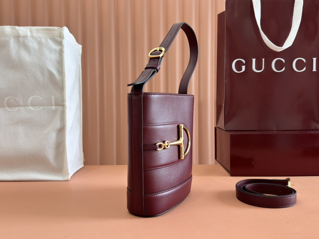 GUCCI 73 MINI BUCKET BAG