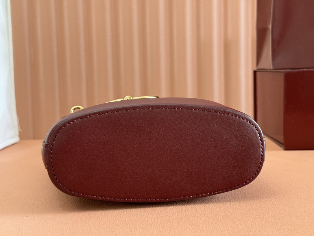 GUCCI 73 MINI BUCKET BAG