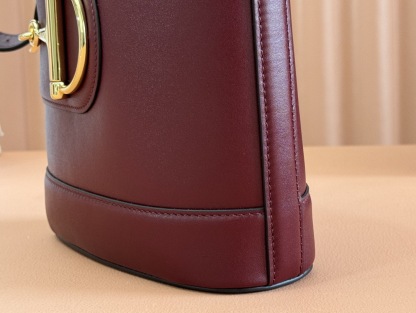 GUCCI 73 MINI BUCKET BAG