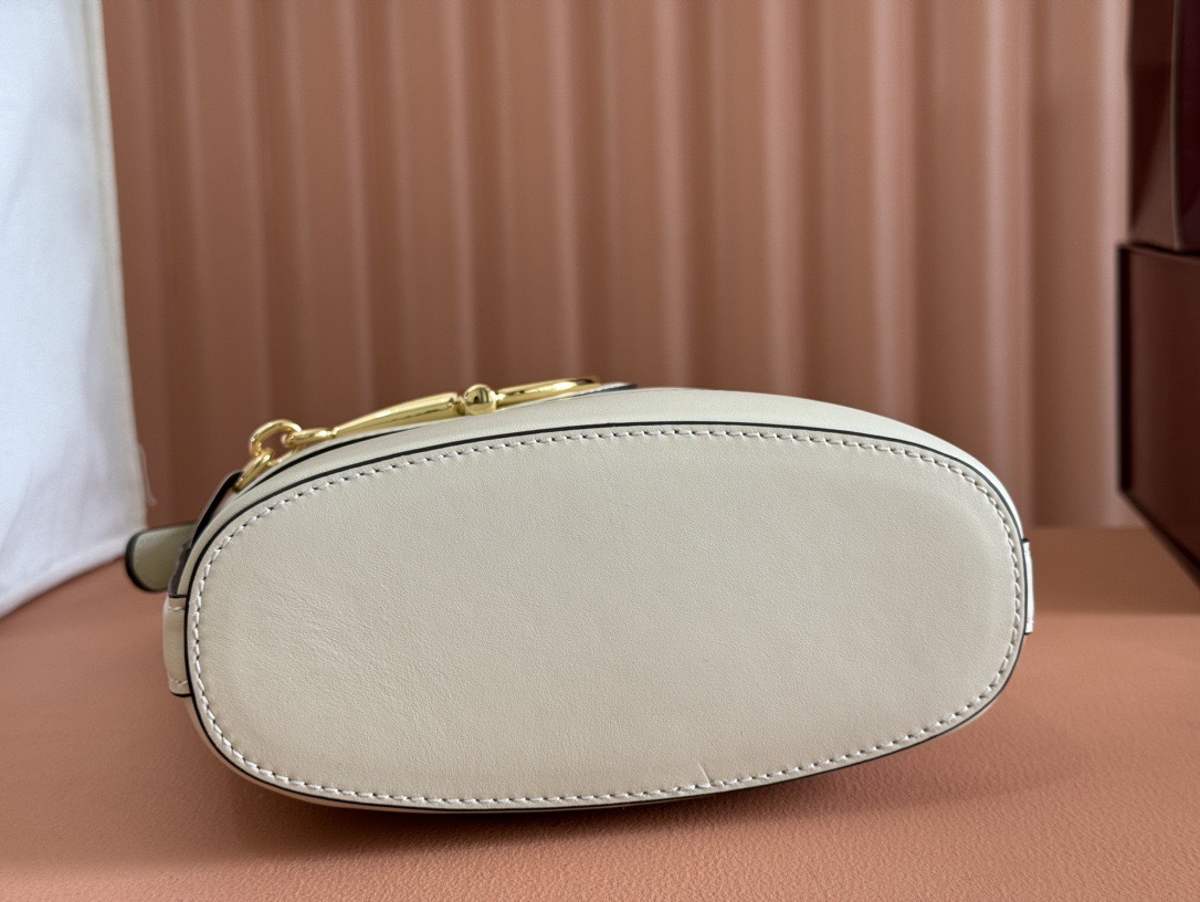 GUCCI 73 MINI BUCKET BAG