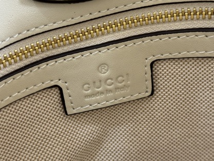GUCCI 73 MINI BUCKET BAG