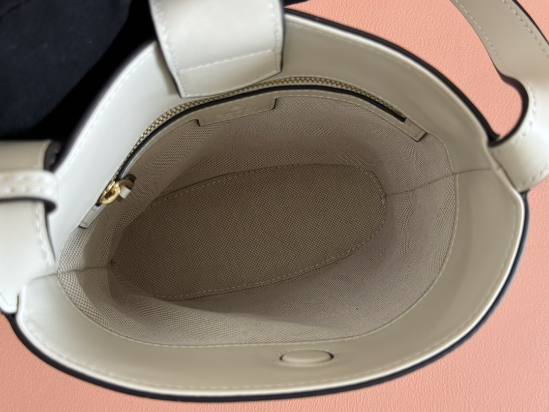 GUCCI 73 MINI BUCKET BAG