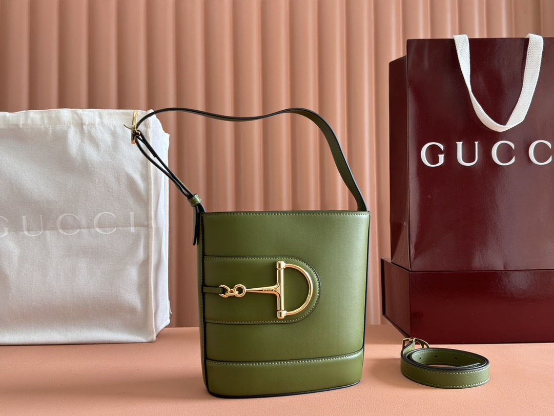 GUCCI 73 MINI BUCKET BAG