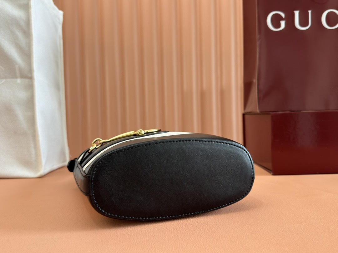 GUCCI 73 MINI BUCKET BAG