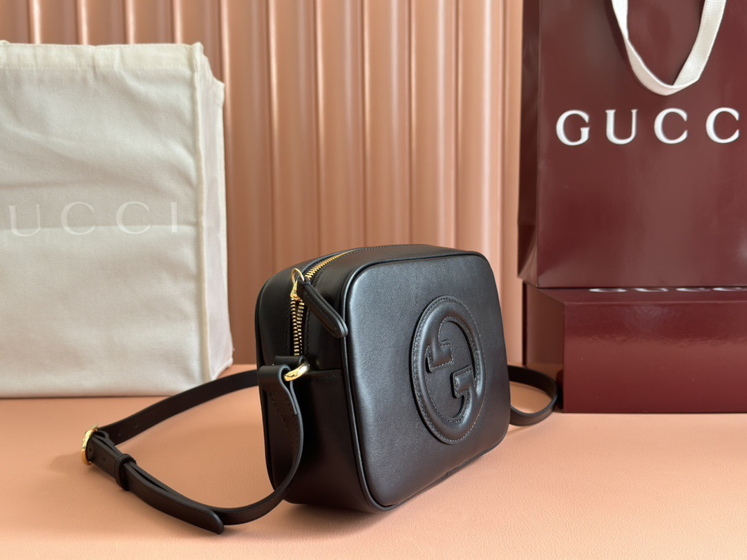 GUCCI BLONDIE SMALL SHOULDER BAG