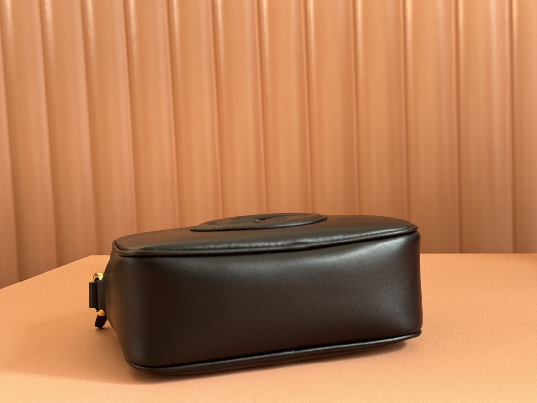 GUCCI BLONDIE SMALL SHOULDER BAG
