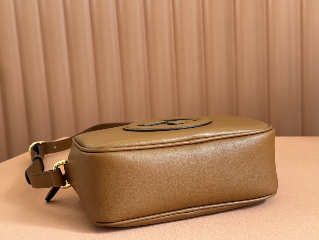 GUCCI BLONDIE SMALL SHOULDER BAG