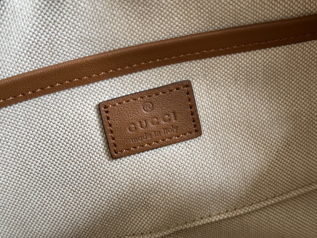GUCCI BLONDIE SMALL SHOULDER BAG