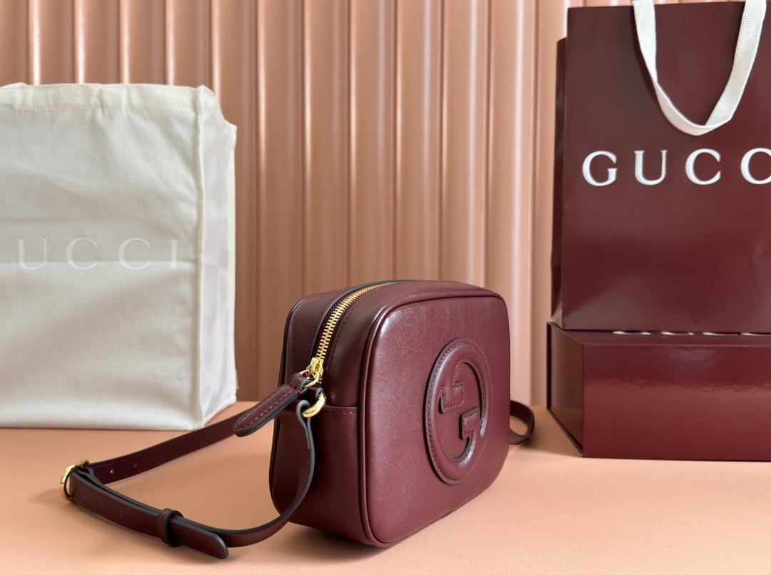 GUCCI BLONDIE SMALL SHOULDER BAG